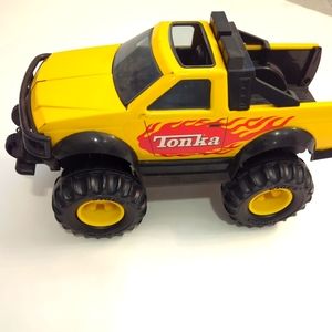 HASBRO 2012 TONKA PRESSED STEEL VINTAGE YELLOW 4X4 PICKUP TRUCK FLAMES B1